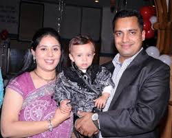 Vivek Bindra Wife and Son
